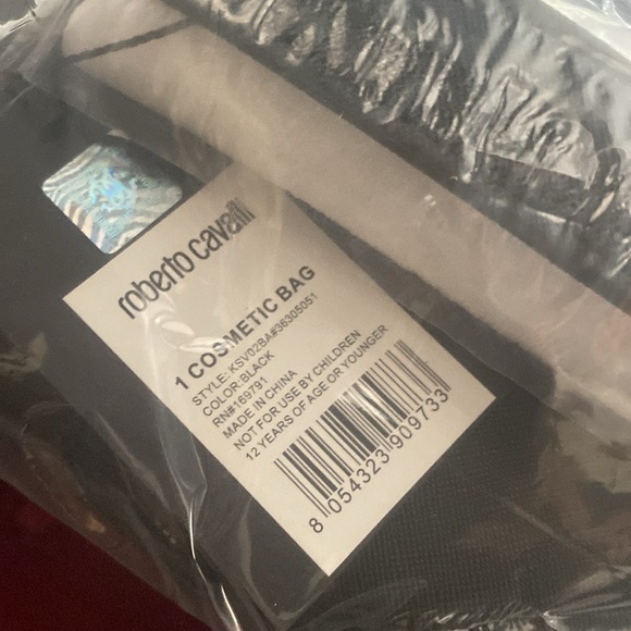 Roberto Cavalli New Black vanity bag 
Printed Logo Cosmetic Case good for travel - Picture 4 of 4